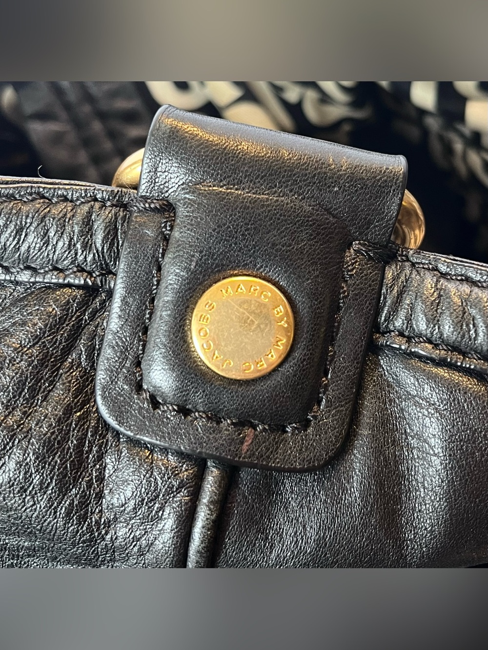 MARC BY MARC JACOBS Totally Turnlock Faridah Black Leather Hobo Bag - Picture 10 of 16